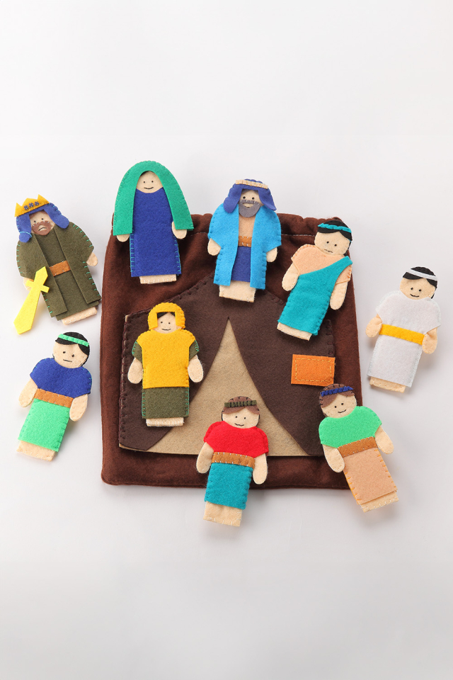 Bible fashion finger puppets